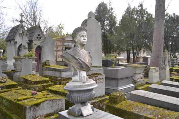 ЗАПИСИ ИЗ ПАРИЗА: Алеје славних